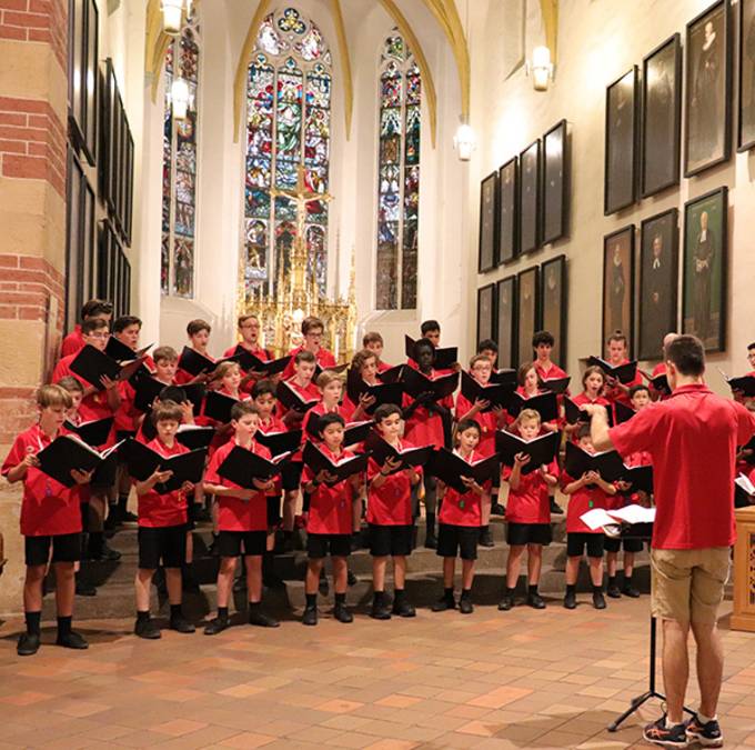 Bild eines Chores - Chöre können gegen eine Gebühr in der Thomaskirche a capella singen.
